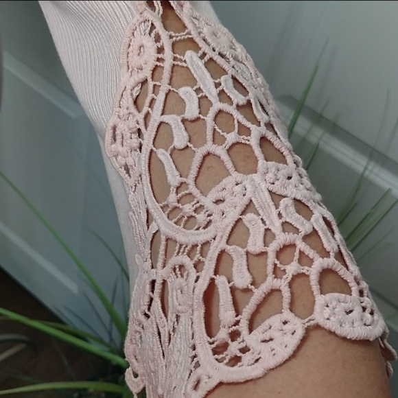 Catherine Malandrino Top Stretch Rib Knit Bell Sleeve Crochet Blush Pink L NWT - Picture 7 of 8